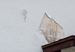 ひび割れ、塗膜の剥がれ